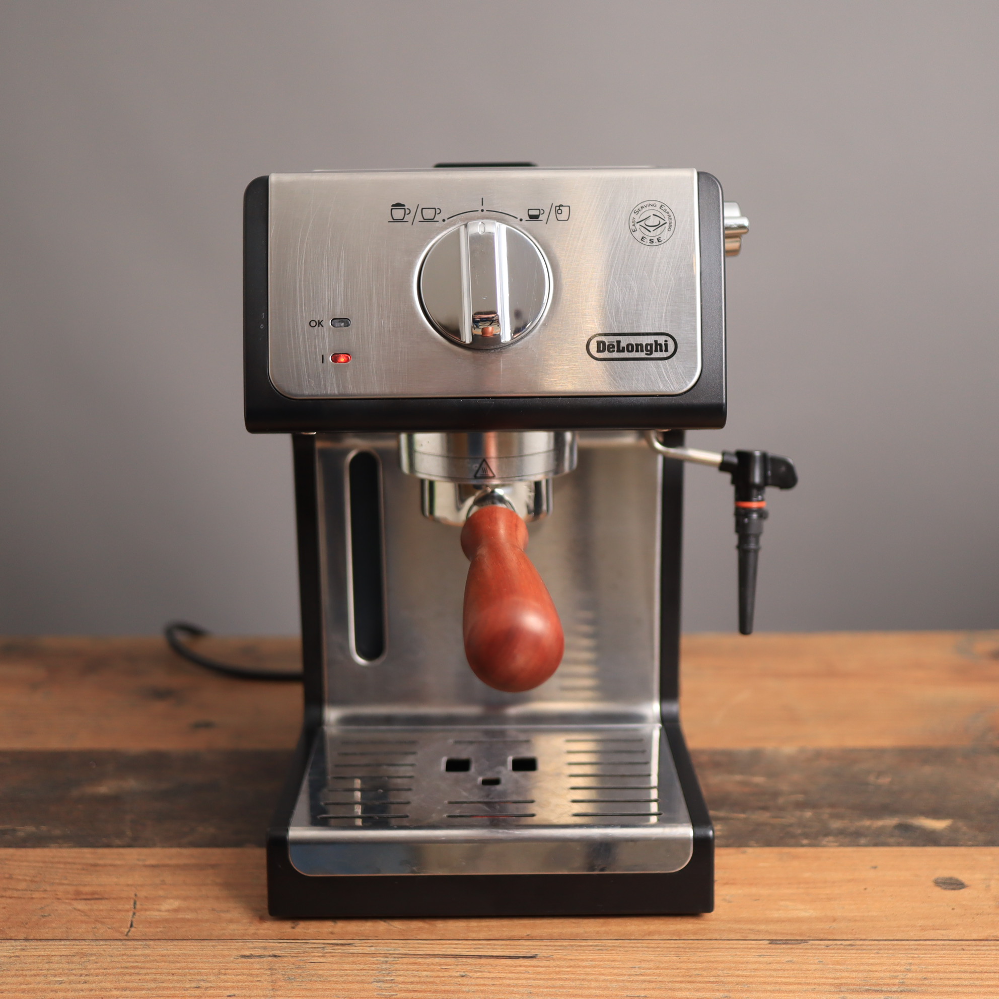 Delonghi ECP3420 front view