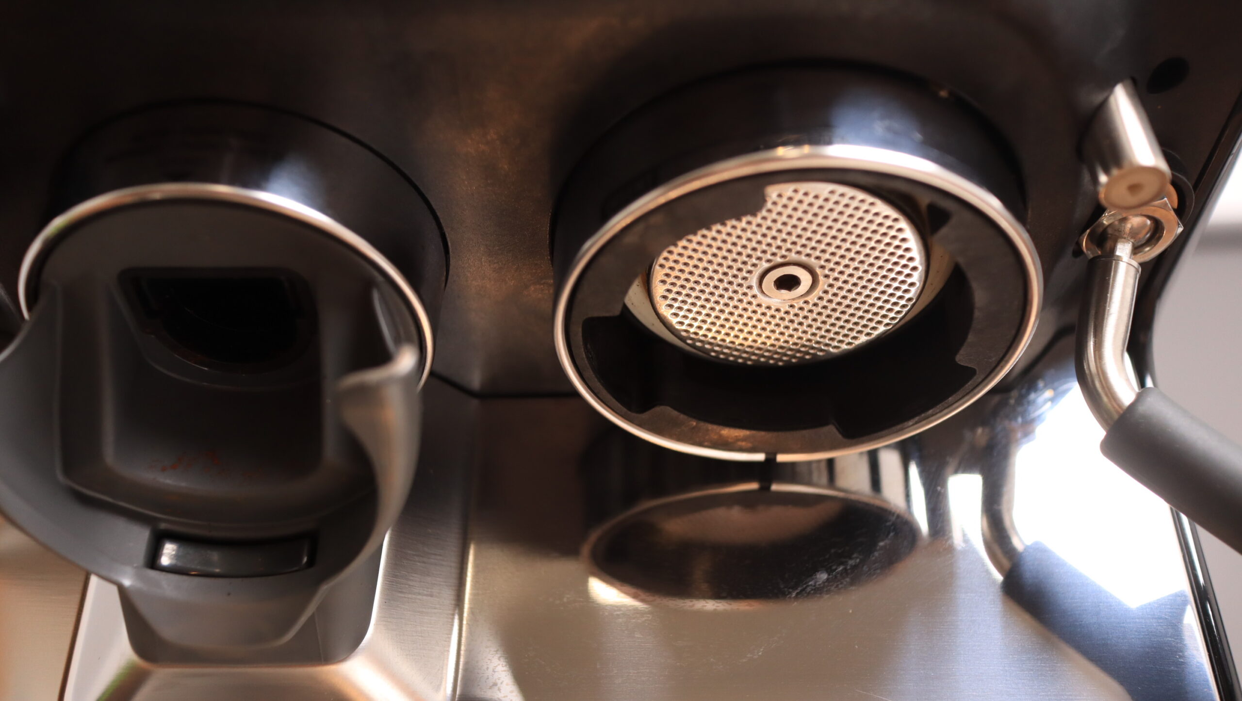 Breville Barista Express brew group