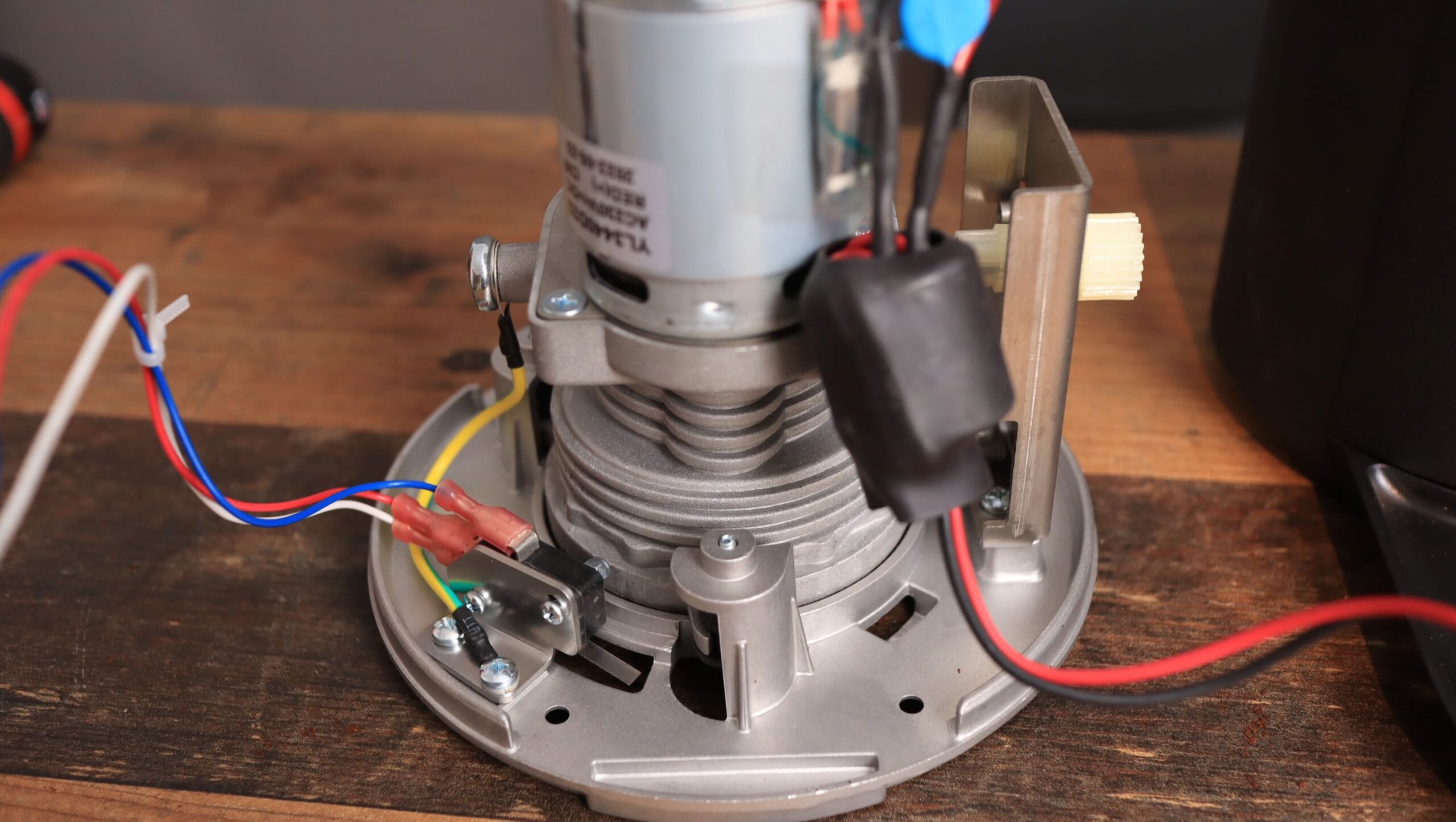 Motor hosing top view