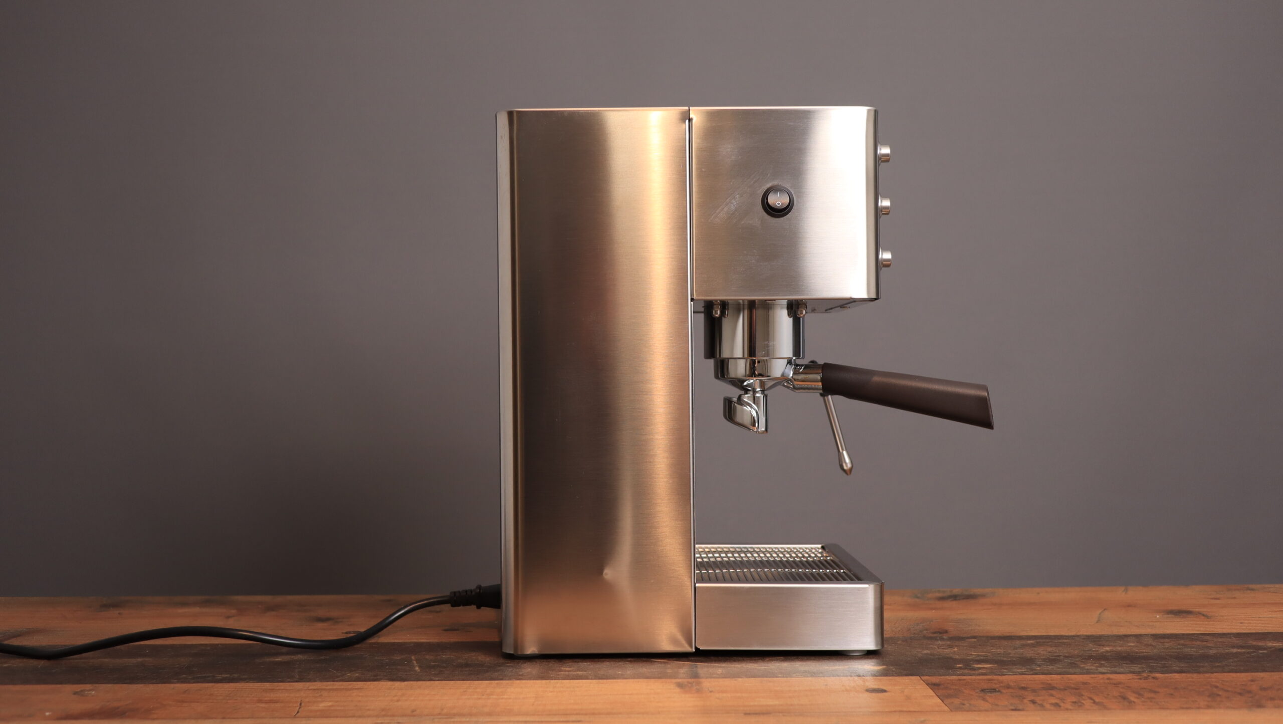 Lelit PL81T Grace, side view with switch