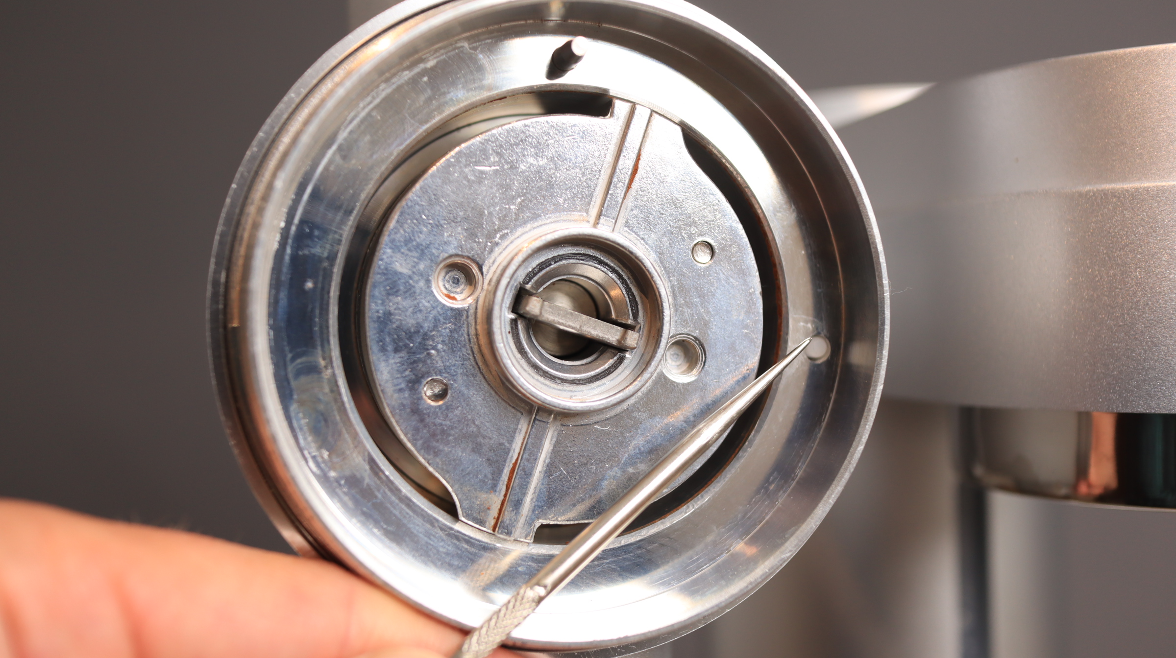 Gevi 4 in 1 safety feature: reed switch on burr chamber