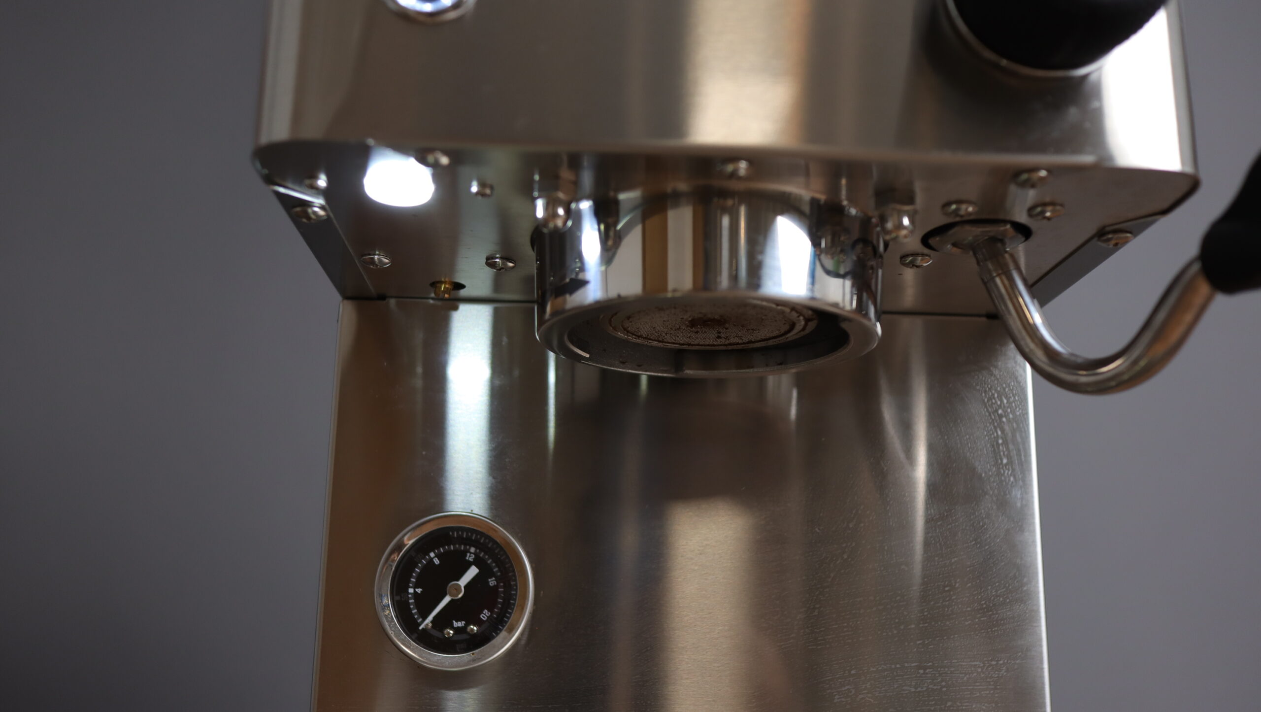 MiiCoffee Apex brew group and shower screen, LED for viewing shots, black dialed manometer