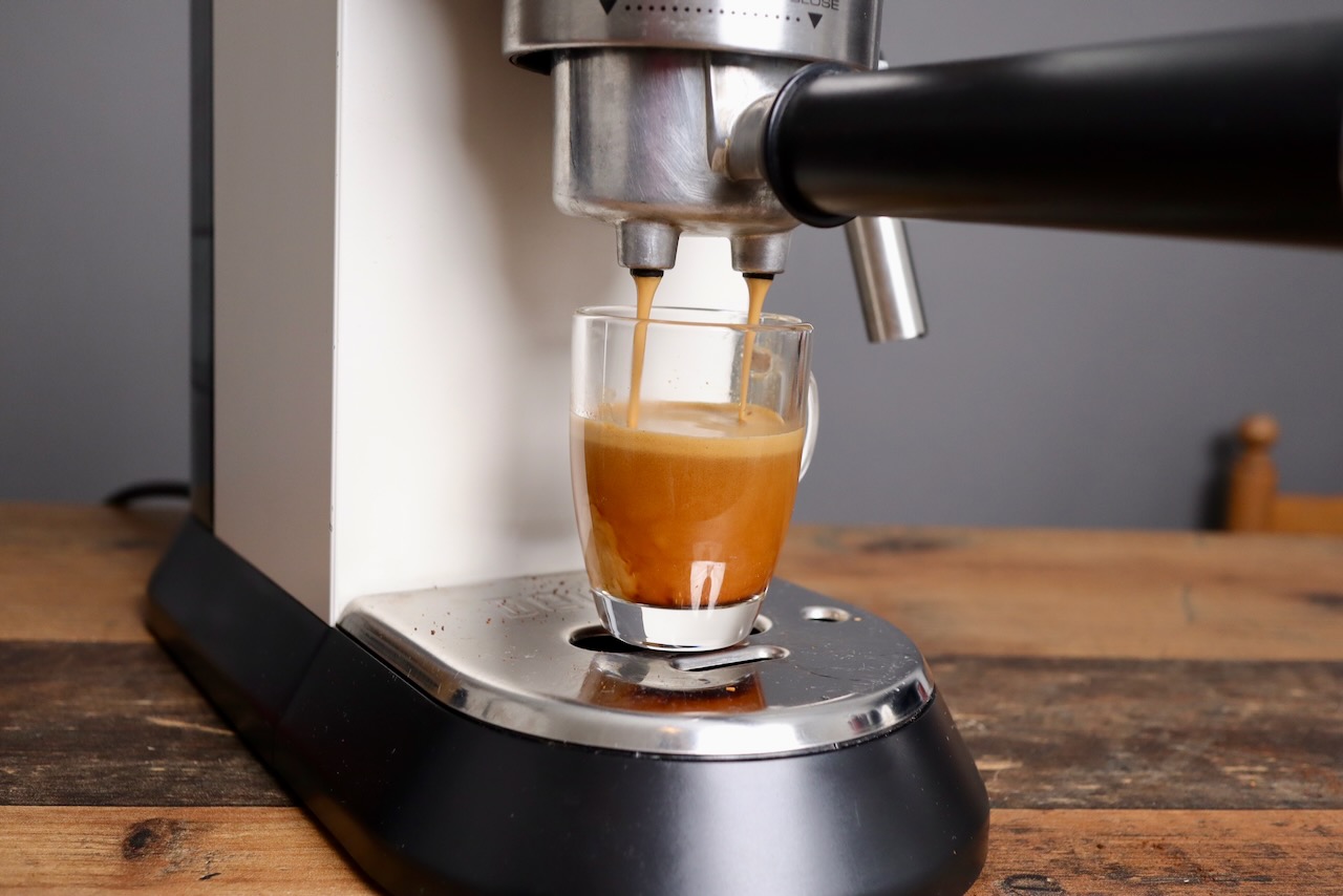 Pressurized extraction on Dedica, 2 Delonghi Dedica pressurized extraction