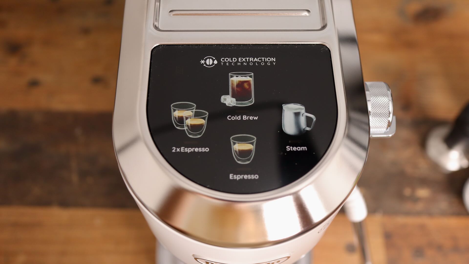 Drink selection on the Delonghi Dedica Duo EC890
