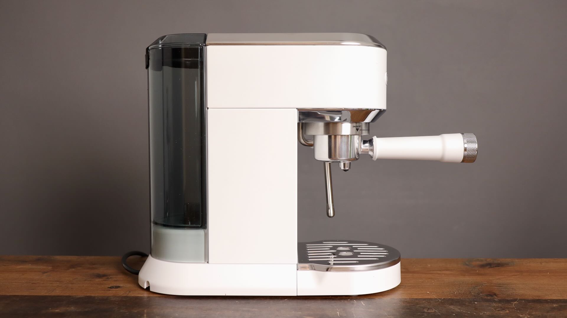 Left side of the Delonghi Dedica Duo EC890